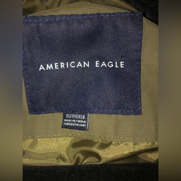 American Eagle Cropped Puffer Jacket - Picture 2 of 5